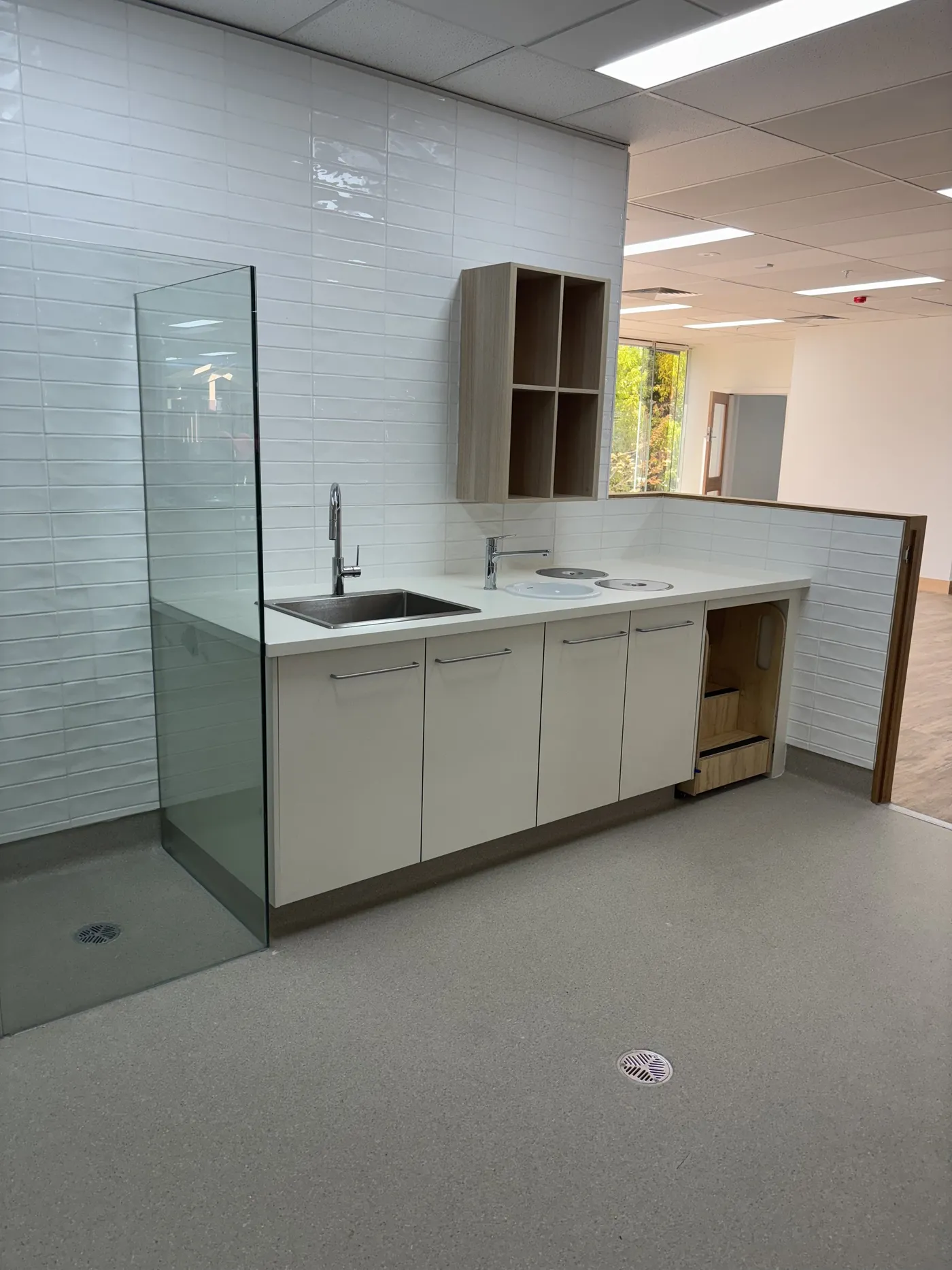 Kitchen 05, photo 1 of 2