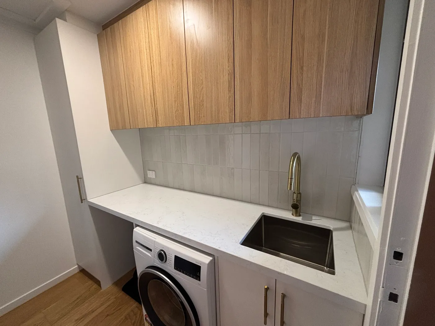 Laundry 01 by A&B Projects